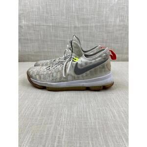 Nike Men's Sneakers Size 10 White with Grey‎ and Red Accents